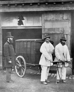 公共の消毒器、「ロンドンのストリートライフ」、1877年 作： John Thomson